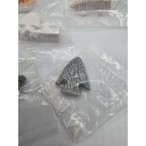 Wade England Red Rose Tea Figures American Heritage Series - Picture 2 of 4